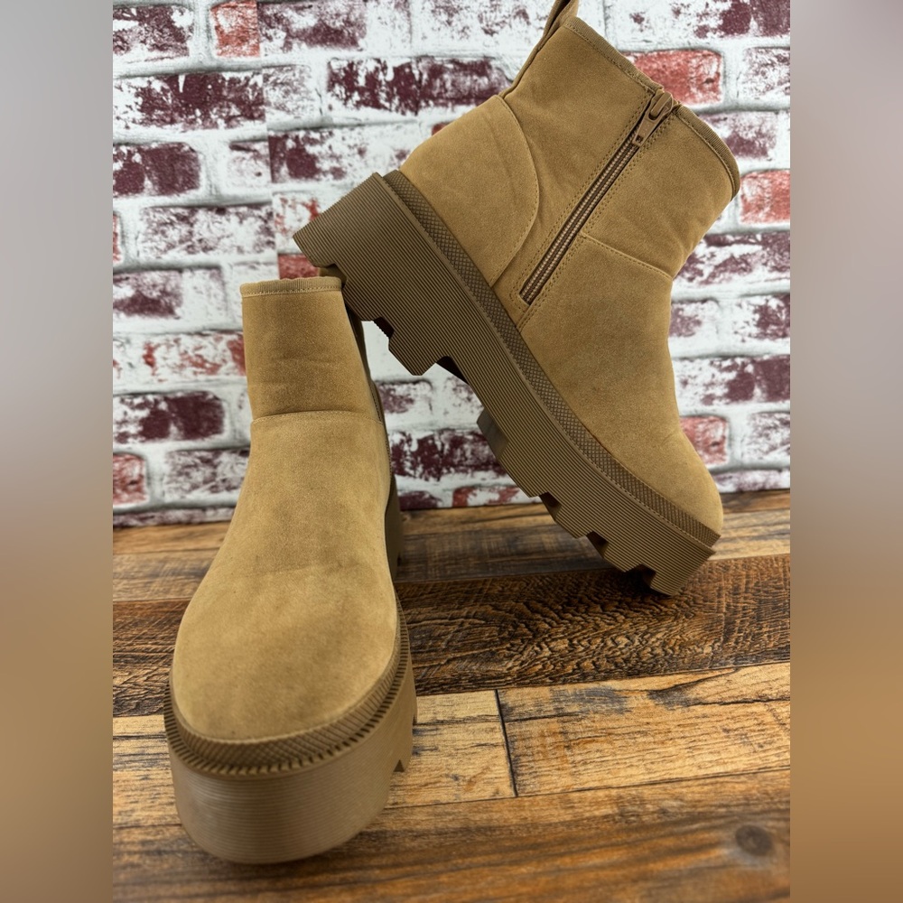 Universal Thread Women's Faux Fur Lining, Side Zipper, Chunky Heel Boots, Size 9 - Picture 15 of 15